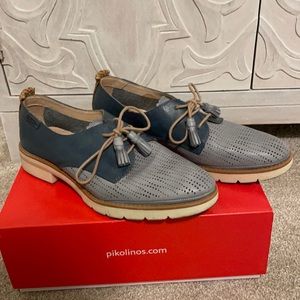 Pikolinos - Denim size 40 (9-9.5 US) like new!  Worn twice.  Super comfortable!